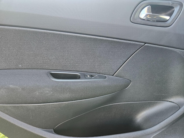 Used Peugeot 308 2011 for sale - 75552652: Photo 5