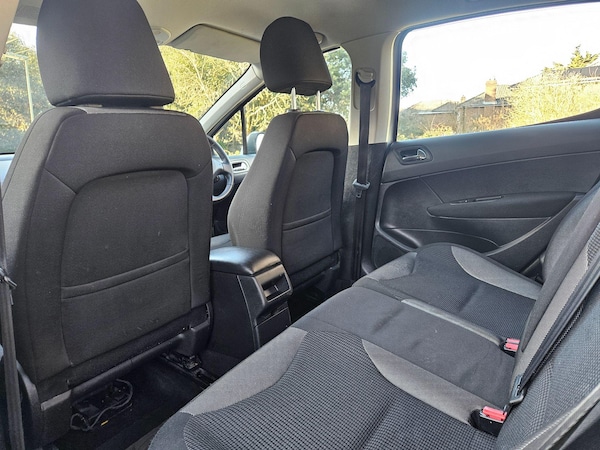 Used Peugeot 308 2011 for sale - 75552652: Photo 6