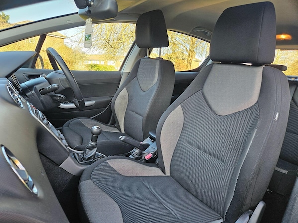 Used Peugeot 308 2011 for sale - 75552652: Photo 7