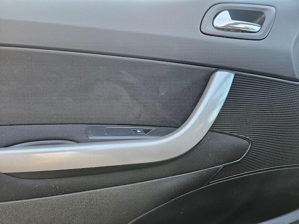Used Peugeot 308 2011 for sale - 75552652: Photo 9