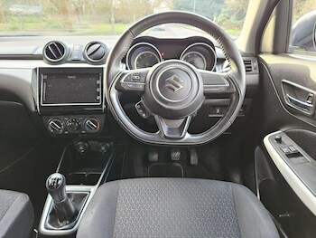 Used Suzuki Swift 2017 for sale - 75657630: Photo