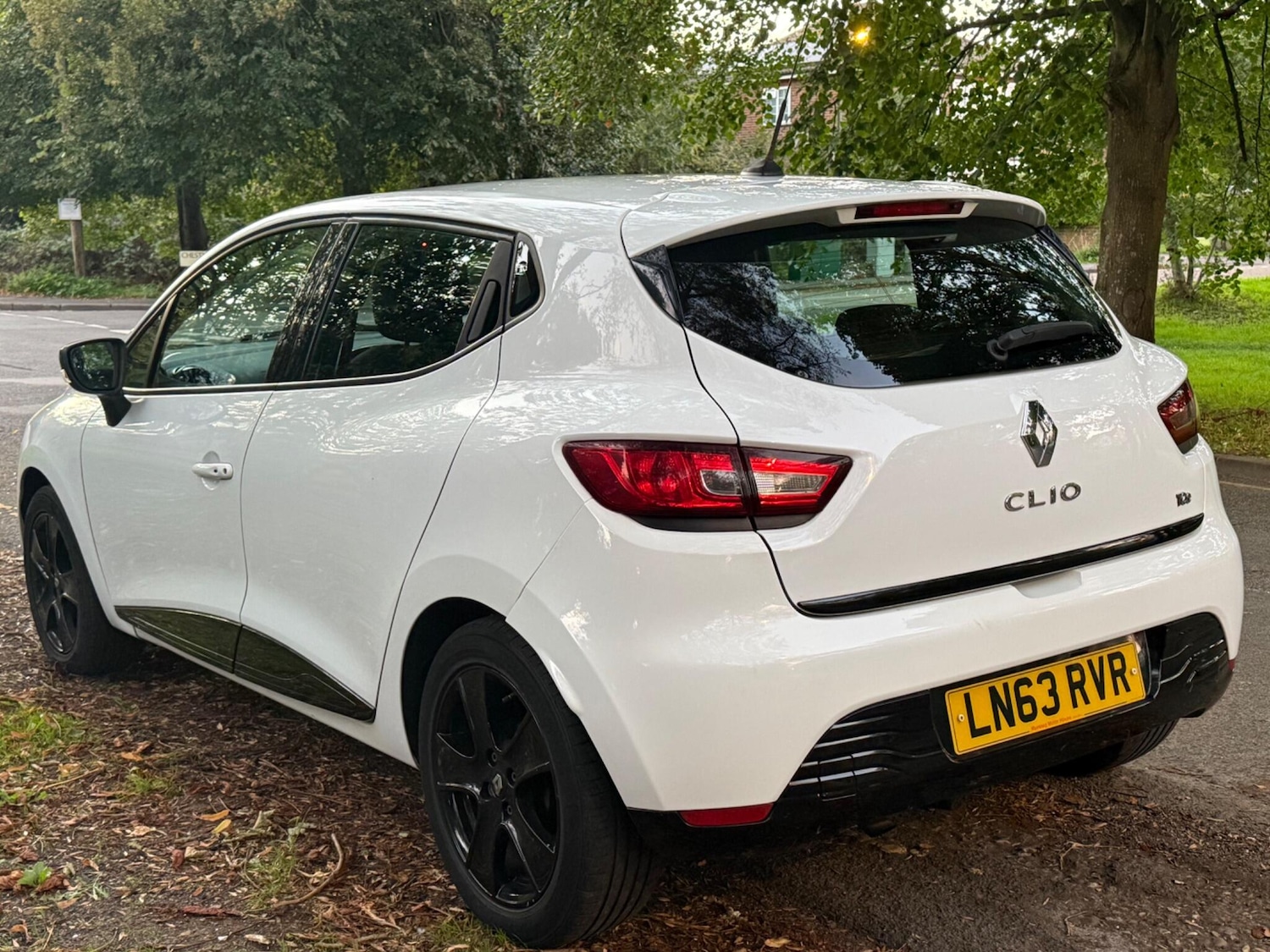 Used Renault Clio 2013 for sale - 76083835: Photo 10