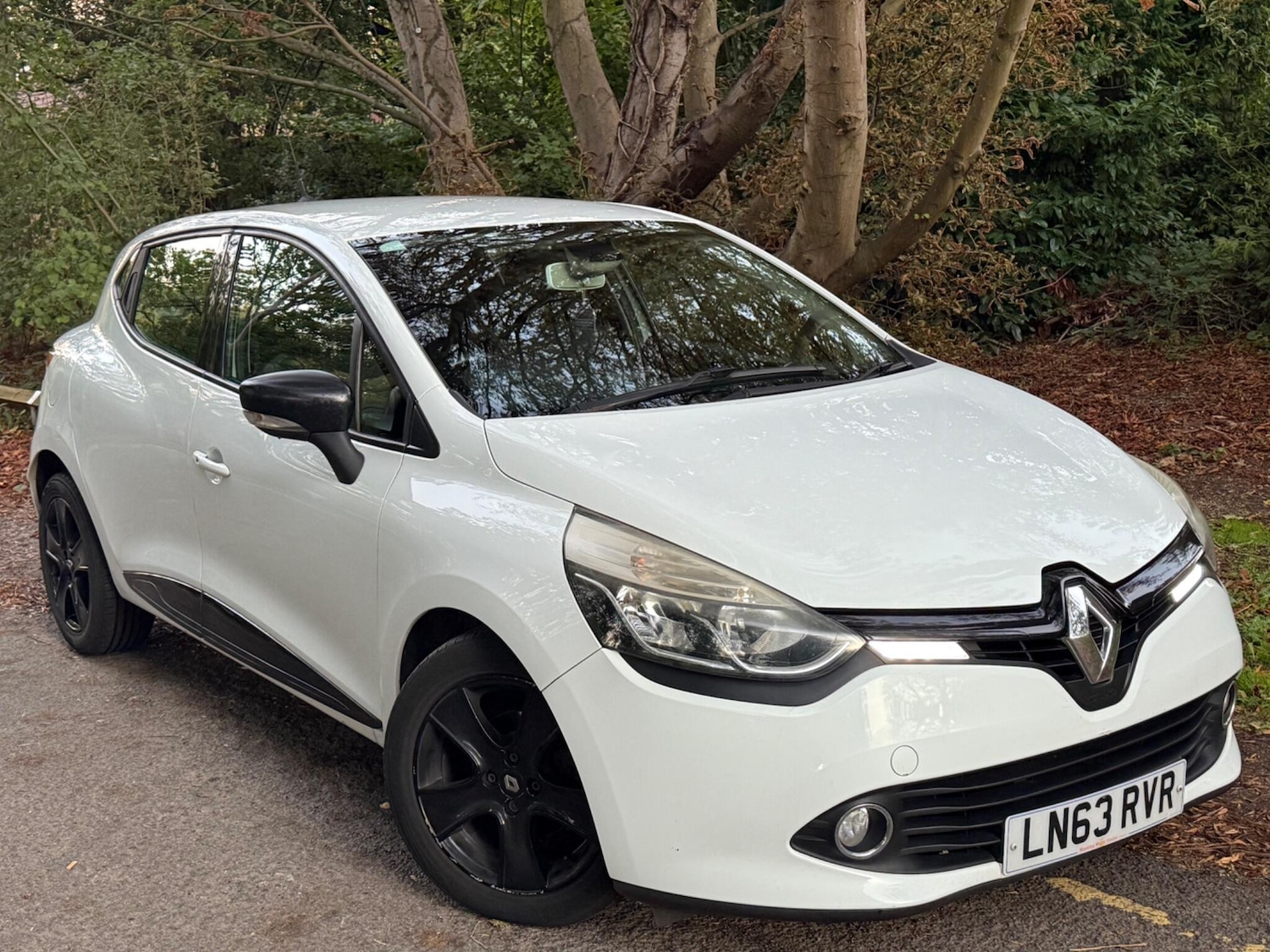 Used Renault Clio 2013 for sale - 76083835: Photo 3