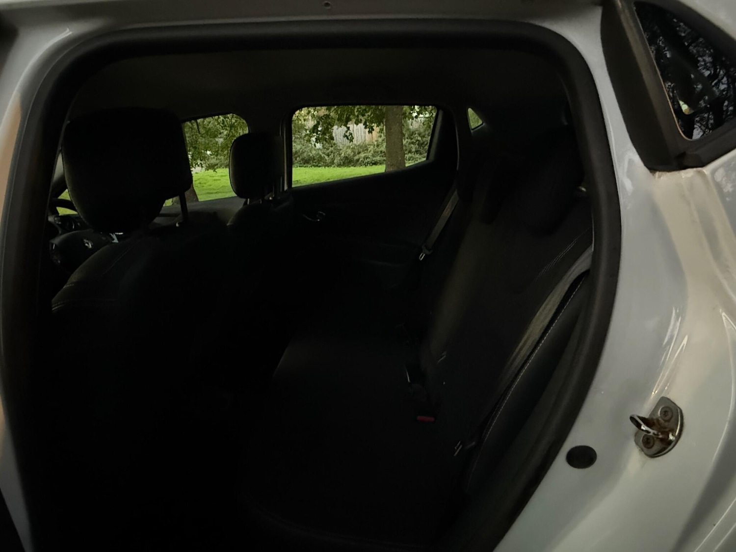 Used Renault Clio 2013 for sale - 76083835: Photo 38