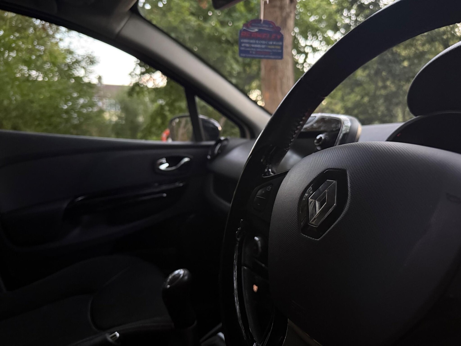 Used Renault Clio 2013 for sale - 76083835: Photo 47