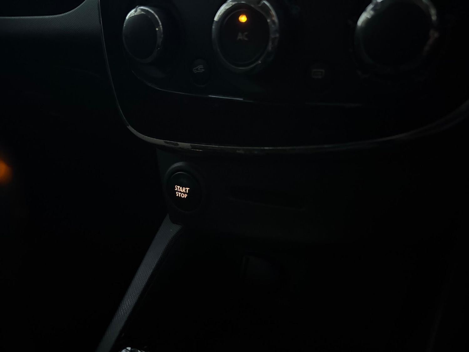 Used Renault Clio 2013 for sale - 76083835: Photo 55