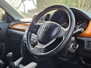 Used Suzuki Vitara 2016 for sale - 75553165: Photo