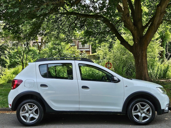 Used Dacia Sandero Stepway 2017 for sale - 75553110: Photo 31