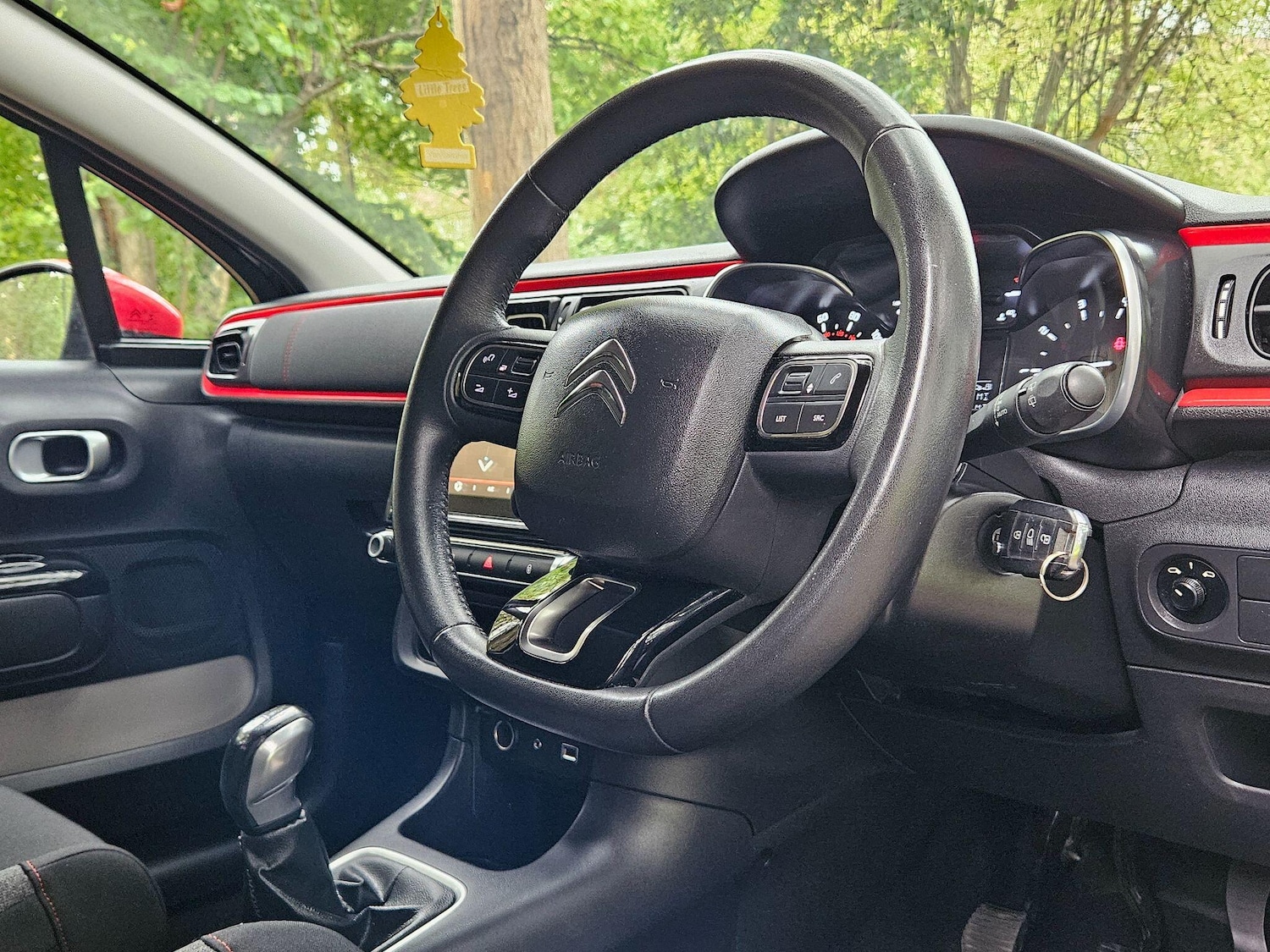 Used Citroen C3 2017 for sale - 76043049: Photo 2