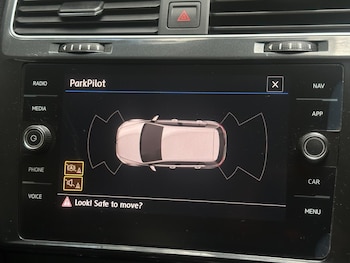 Used Volkswagen Golf 2018 for sale - 76024764: Photo