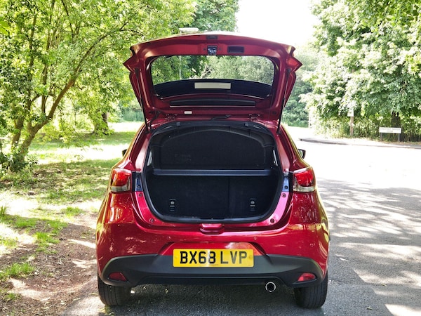 Used Mazda Mazda2 2018 for sale - 76239589: Photo 28