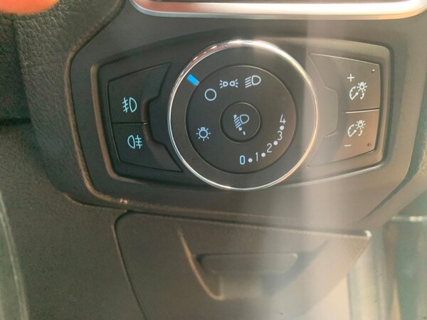 Used Ford Focus 2013 for sale - 76211032: Photo 16