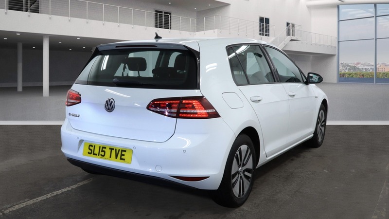 Used Volkswagen Golf 2015 for sale - 77342386: Photo 4