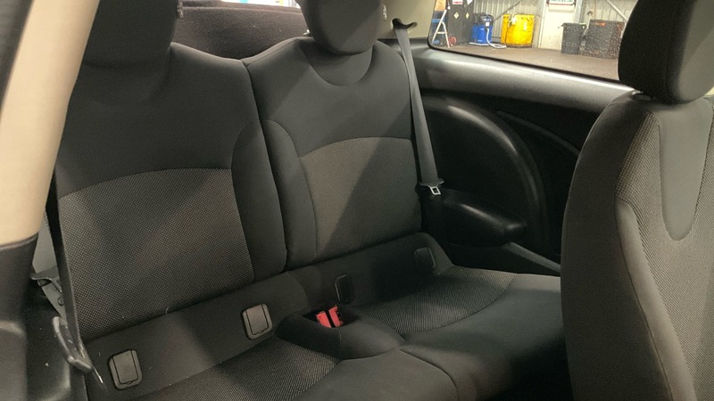 Used MINI One 2010 for sale - 77189028: Photo 8