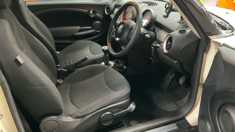 Used MINI One 2010 for sale - 77189028: Photo 9