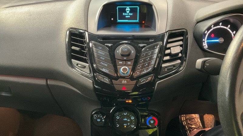 Used Ford Fiesta 2013 for sale - 76784633: Photo 9