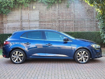 Used Renault Megane 2017 for sale - 76256929: Photo 3