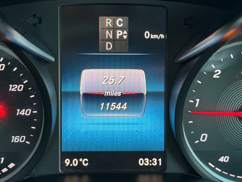 Used Mercedes-Benz V-Class 2021 for sale - 77096804: Photo 21