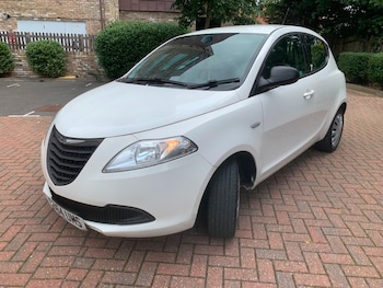Used Chrysler Ypsilon 2014 for sale - 75340855: Photo
