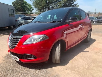 Used Chrysler Ypsilon 2013 for sale - 78479777: Photo