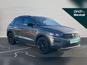 Used Volkswagen T-Roc 2020 for sale - 76648032: Photo