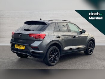 Used Volkswagen T-Roc 2020 for sale - 76648032: Photo