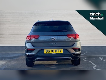 Used Volkswagen T-Roc 2020 for sale - 76648032: Photo