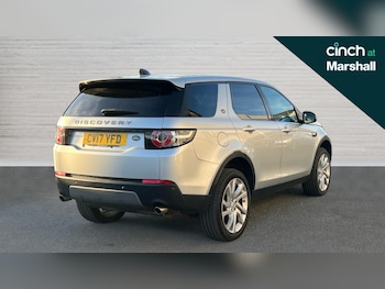 Used Land Rover Discovery Sport 2017 for sale - 76445076: Photo