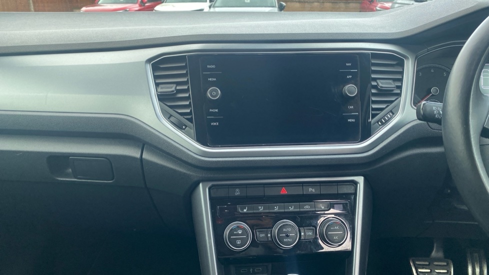 Used Volkswagen T-Roc 2021 for sale - 76872801: Photo 12