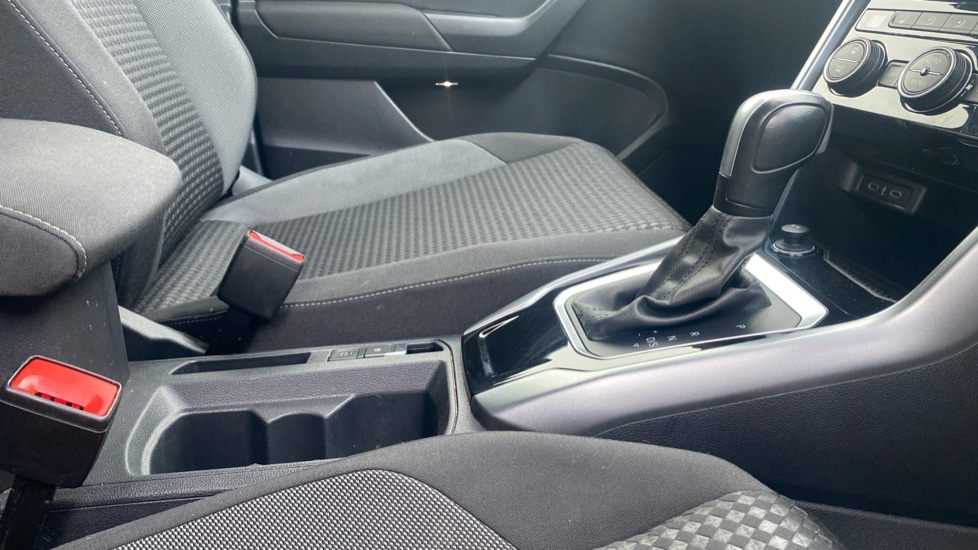 Used Volkswagen T-Roc 2021 for sale - 76872801: Photo 30