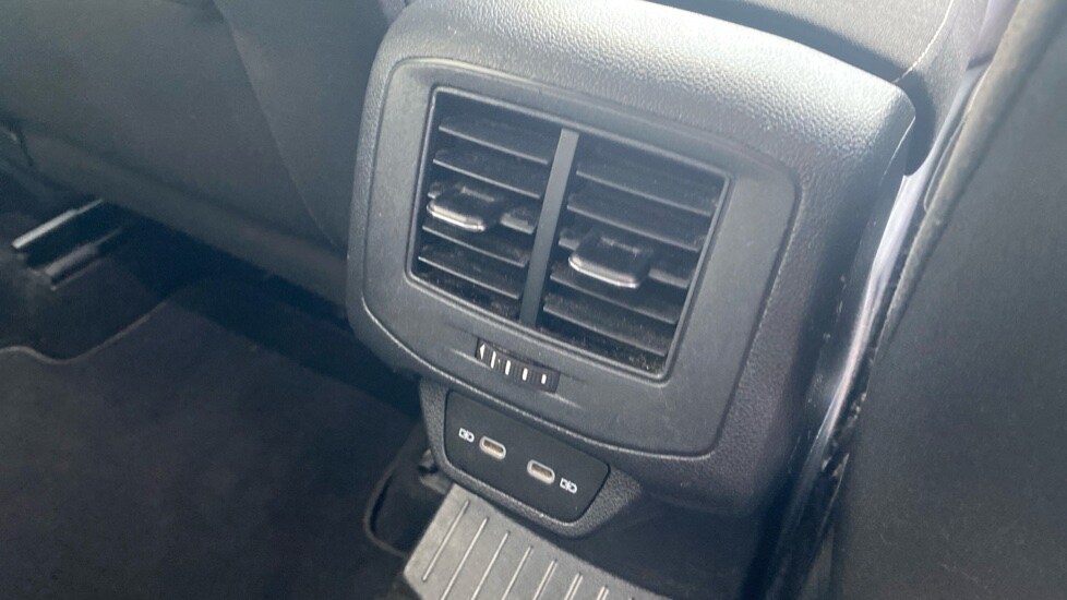 Used Volkswagen T-Roc 2021 for sale - 76872801: Photo 35