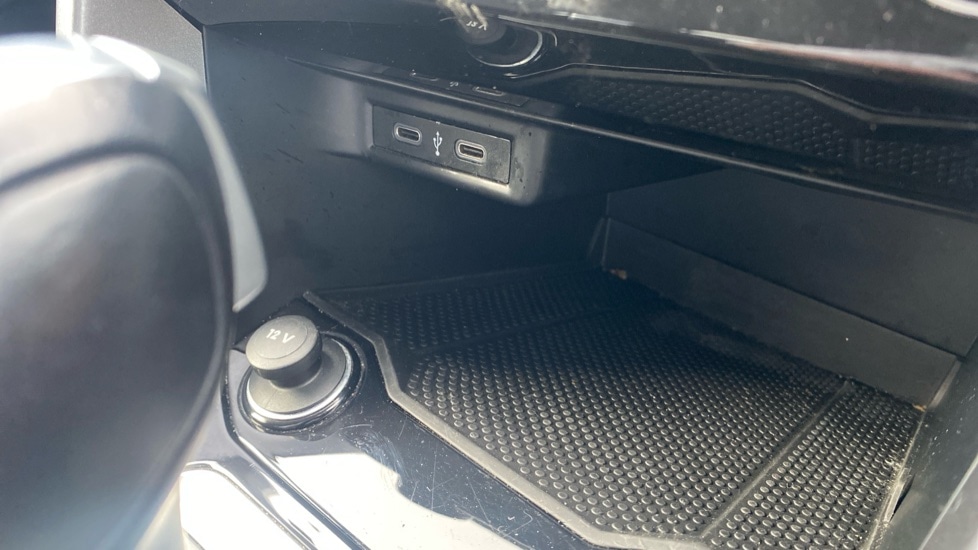 Used Volkswagen T-Roc 2021 for sale - 76872801: Photo 42