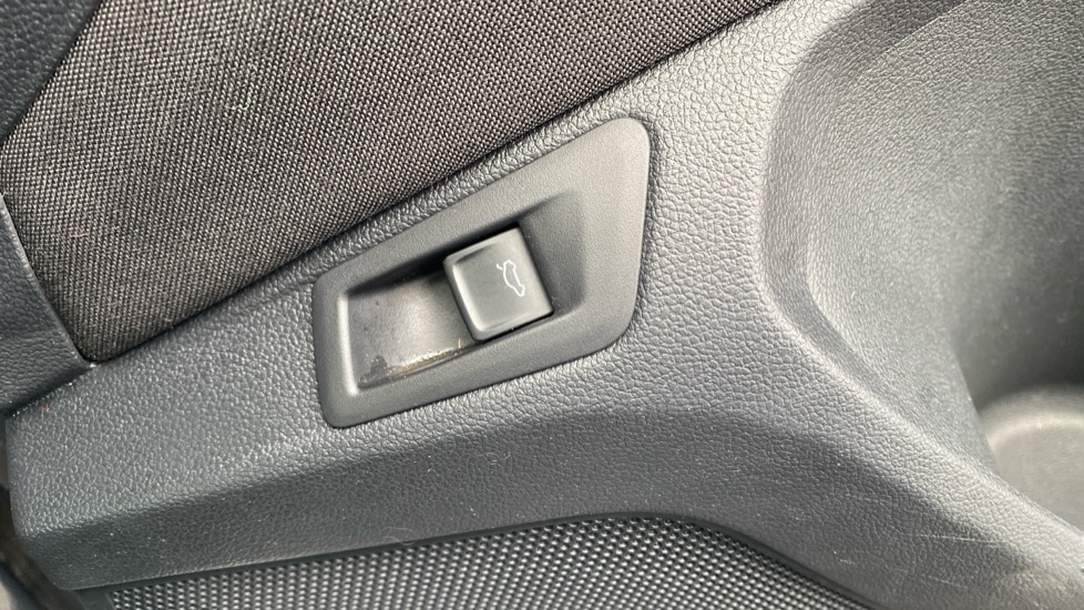 Used Volkswagen T-Roc 2021 for sale - 76872801: Photo 43