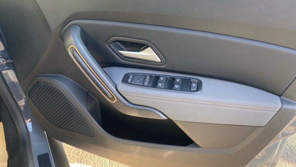 Used Dacia Duster 2023 for sale - 76872831: Photo 32