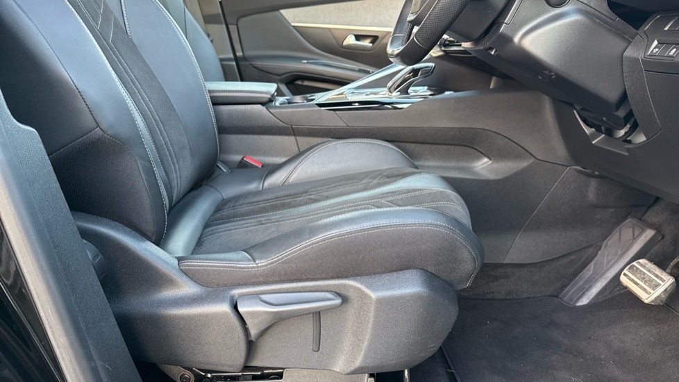 Used Peugeot 3008 2021 for sale - 76684369: Photo 32