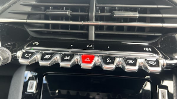 Used Peugeot 2008 2024 for sale - 76265652: Photo 34