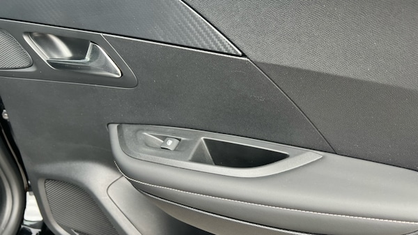 Used Peugeot 2008 2024 for sale - 76265652: Photo 50