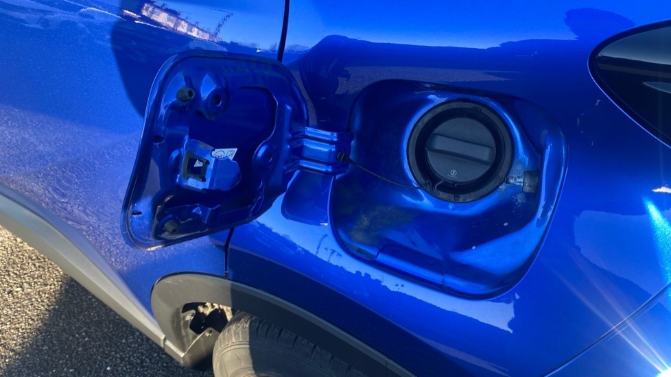 Used Toyota C-HR 2022 for sale - 76872129: Photo 23