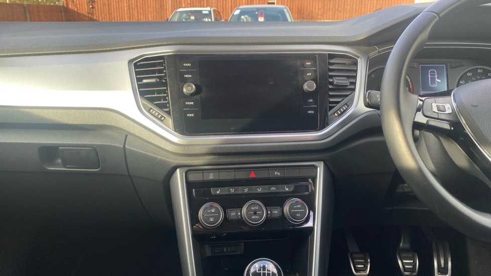 Used Volkswagen T-Roc 2021 for sale - 76874143: Photo 12