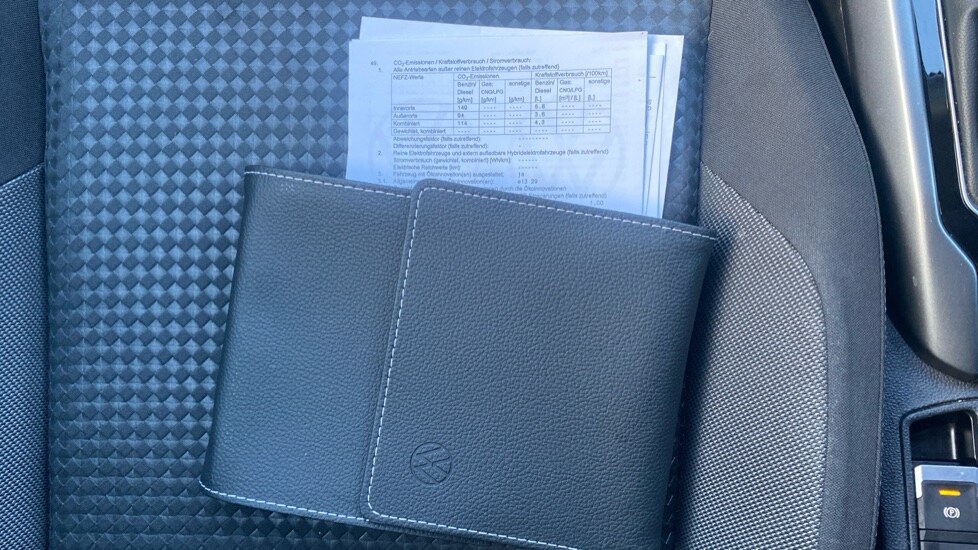 Used Volkswagen T-Roc 2021 for sale - 76874143: Photo 22