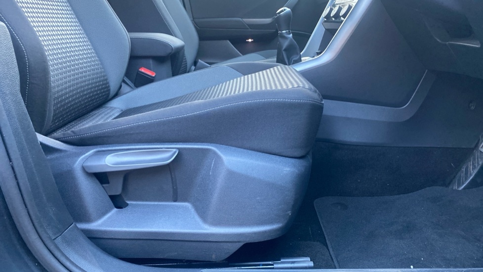 Used Volkswagen T-Roc 2021 for sale - 76874143: Photo 34