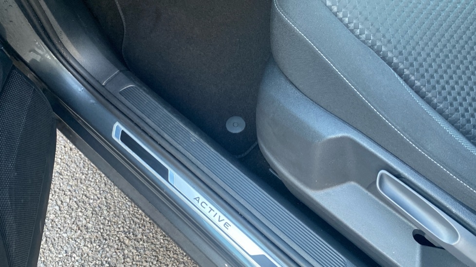 Used Volkswagen T-Roc 2021 for sale - 76874143: Photo 39