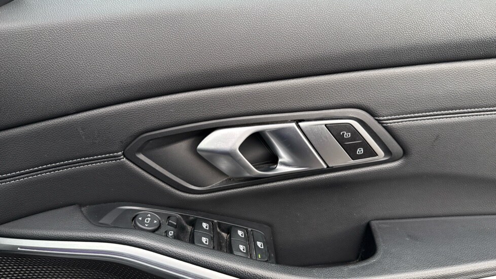 Used BMW 3 Series 2020 for sale - 76874746: Photo 30