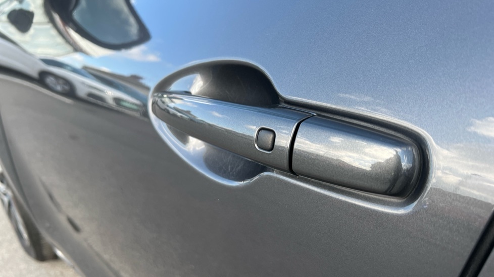 Used Suzuki Swift 2023 for sale - 76869690: Photo 42