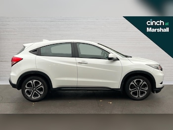 Used Honda HR-V 2017 for sale - 76208881: Photo 2