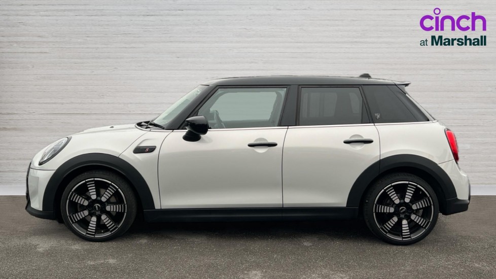 Used MINI Hatch 2022 for sale - 76869527: Photo 6