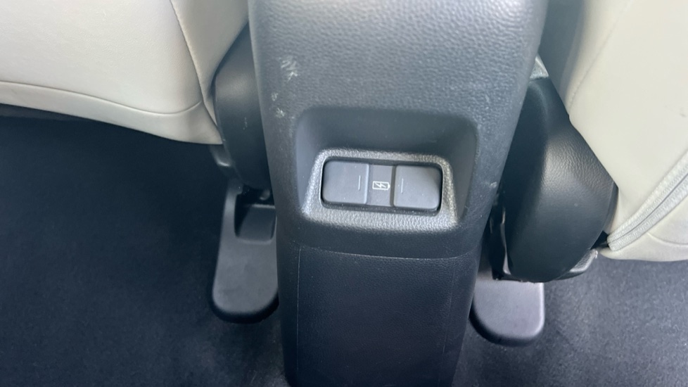 Used Honda Jazz 2022 for sale - 76190997: Photo 30