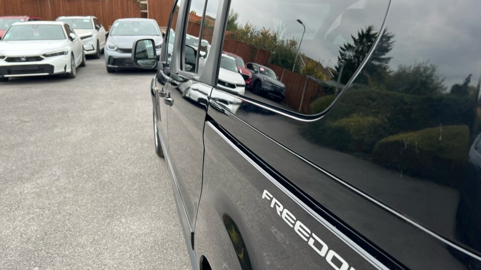 Used Ford Grand Tourneo Connect 2017 for sale - 76871012: Photo 40