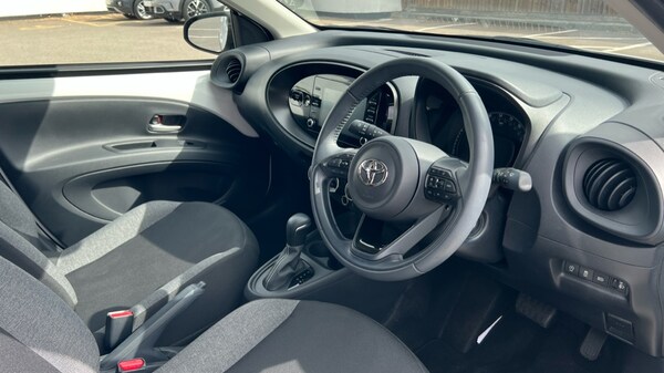 Used Toyota Aygo X 2023 for sale - 75158383: Photo 9