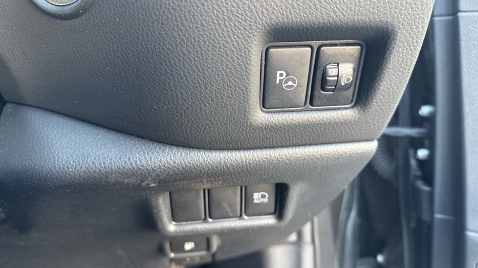 Used Toyota C-HR 2021 for sale - 76872417: Photo 21